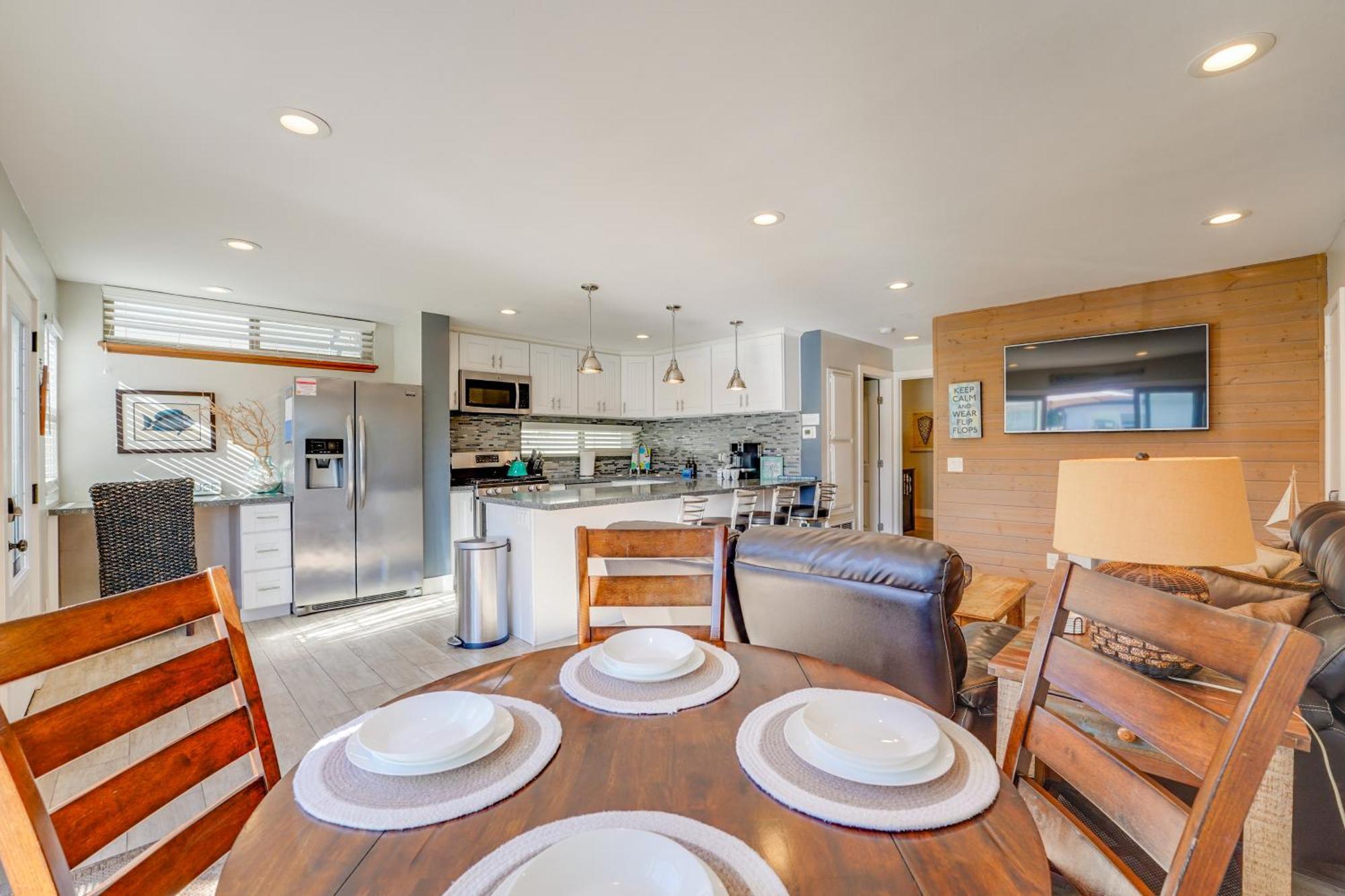 Stunning Beach Home - Large Patio, Parking, Ac & Dog Friendly! San Diego Luaran gambar